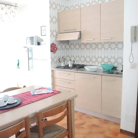 Flat 100m From The With Sunny Terrace Appartement