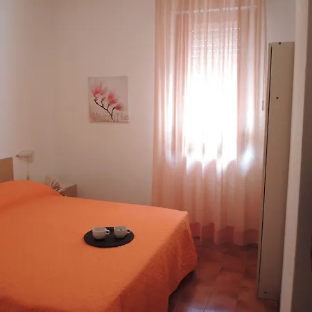 Lejlighed Flat 100 M From The With Sunny Balcony