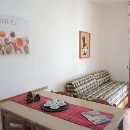 Appartamento Flat 100 M From The With Sunny Balcony